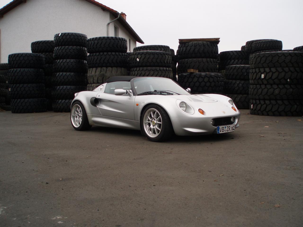 обои Lotus Elise с покрышками фото