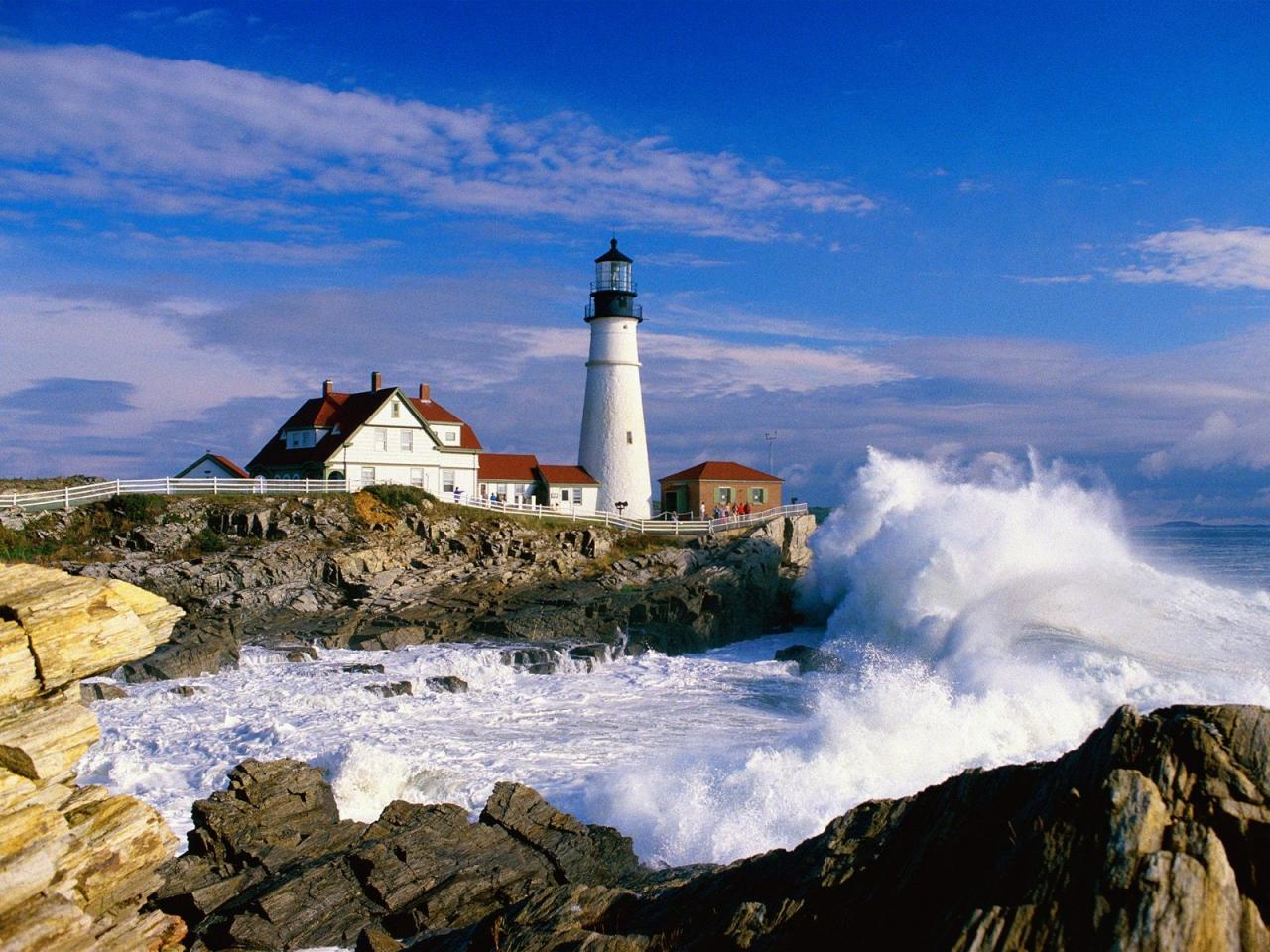 обои Waves at the lighthouse фото