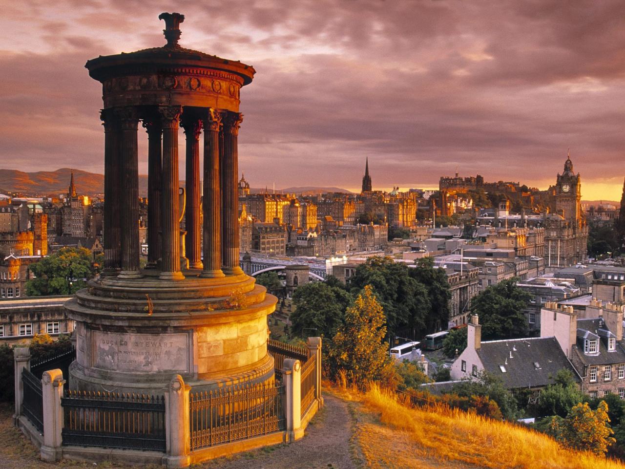 обои Stewart Monument, Calton Hill, Edinburgh, Scotland фото