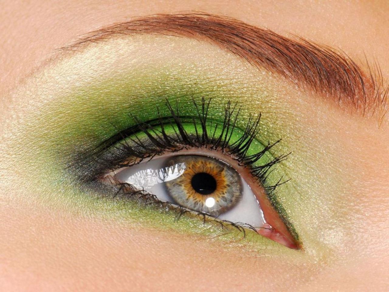 обои Макияж глаза - Зеленые тени фото