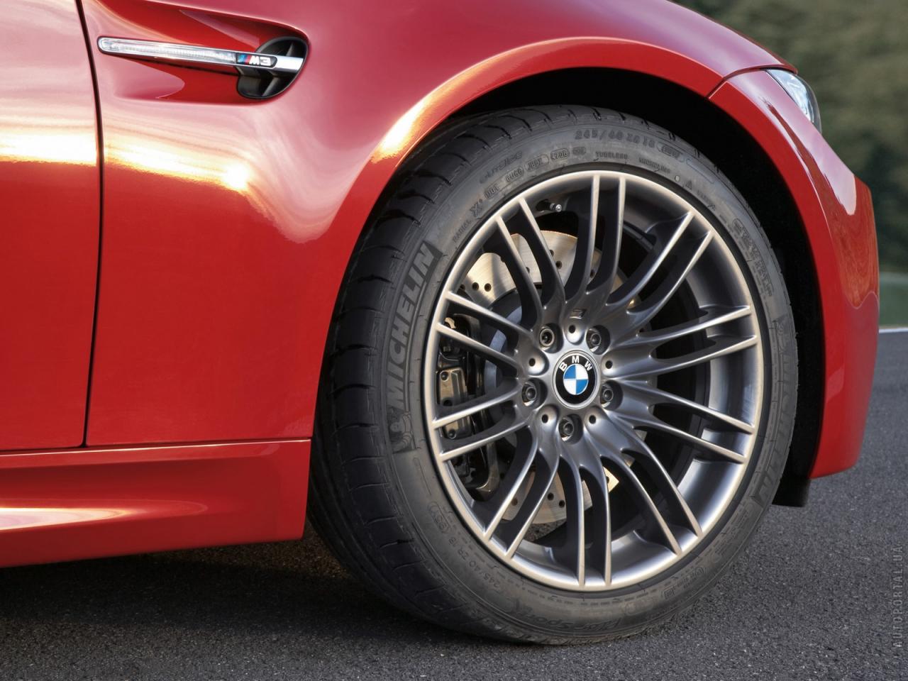 обои BMW M3 многоспицевое колесо фото
