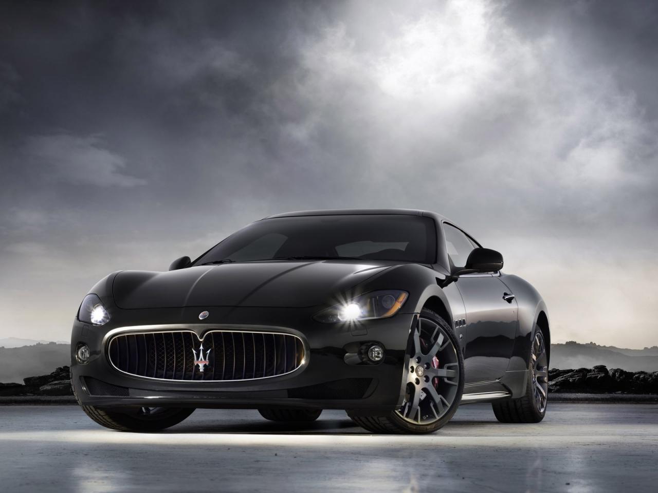 обои Maserati Granturismo черный фото