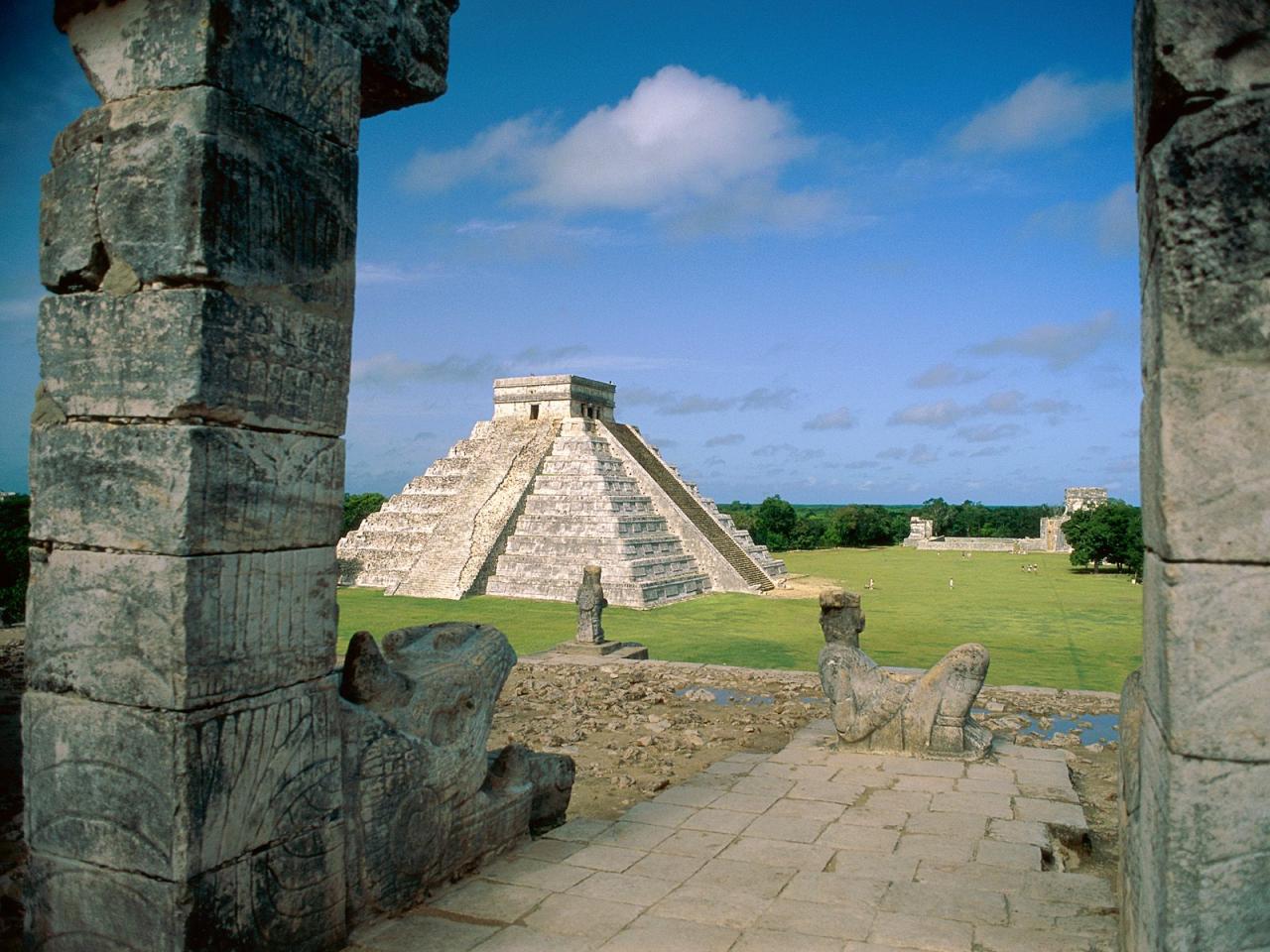 обои El Castillo, Chichen Itza Mayan Toltec, Mexico фото