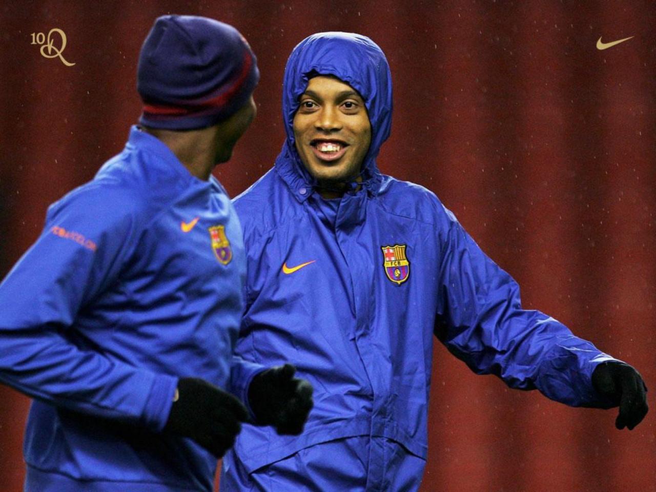 обои Ronaldinho and Ronaldo фото