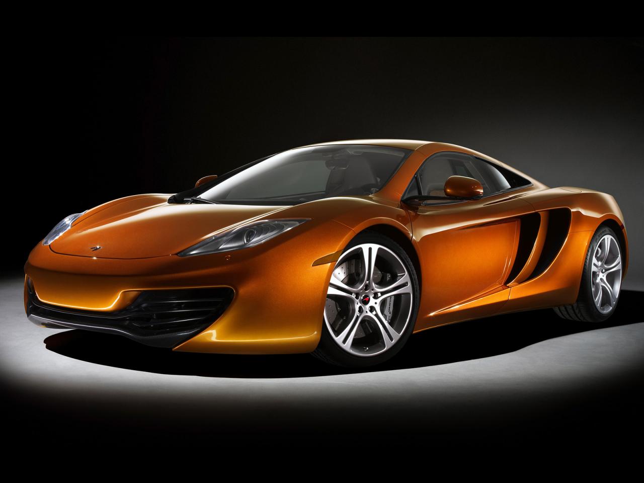 обои McLaren MP4 12C 2011 перед фото