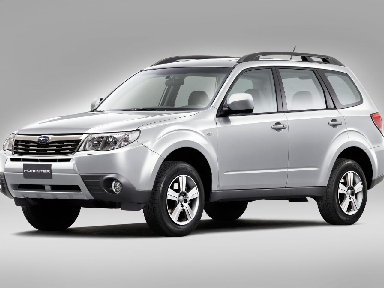 обои Forester 2009 в студии фото