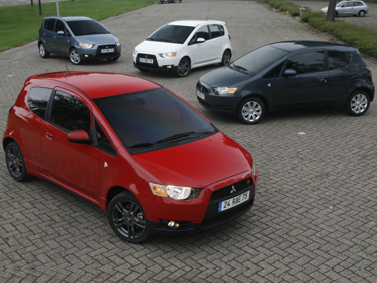 обои Mitsubishi Colt 2009 фото