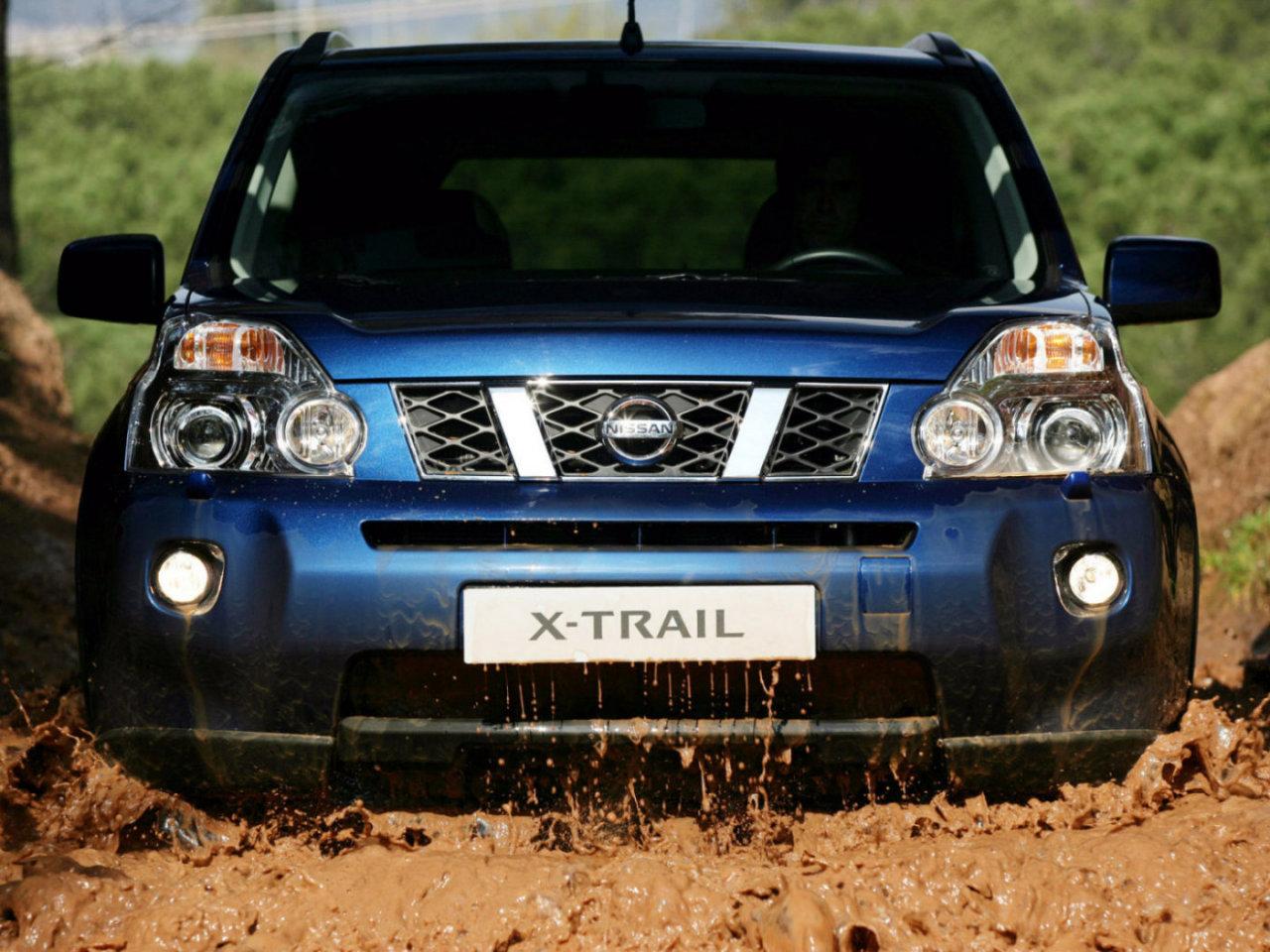 обои Nissan X-Trail в грязи фото