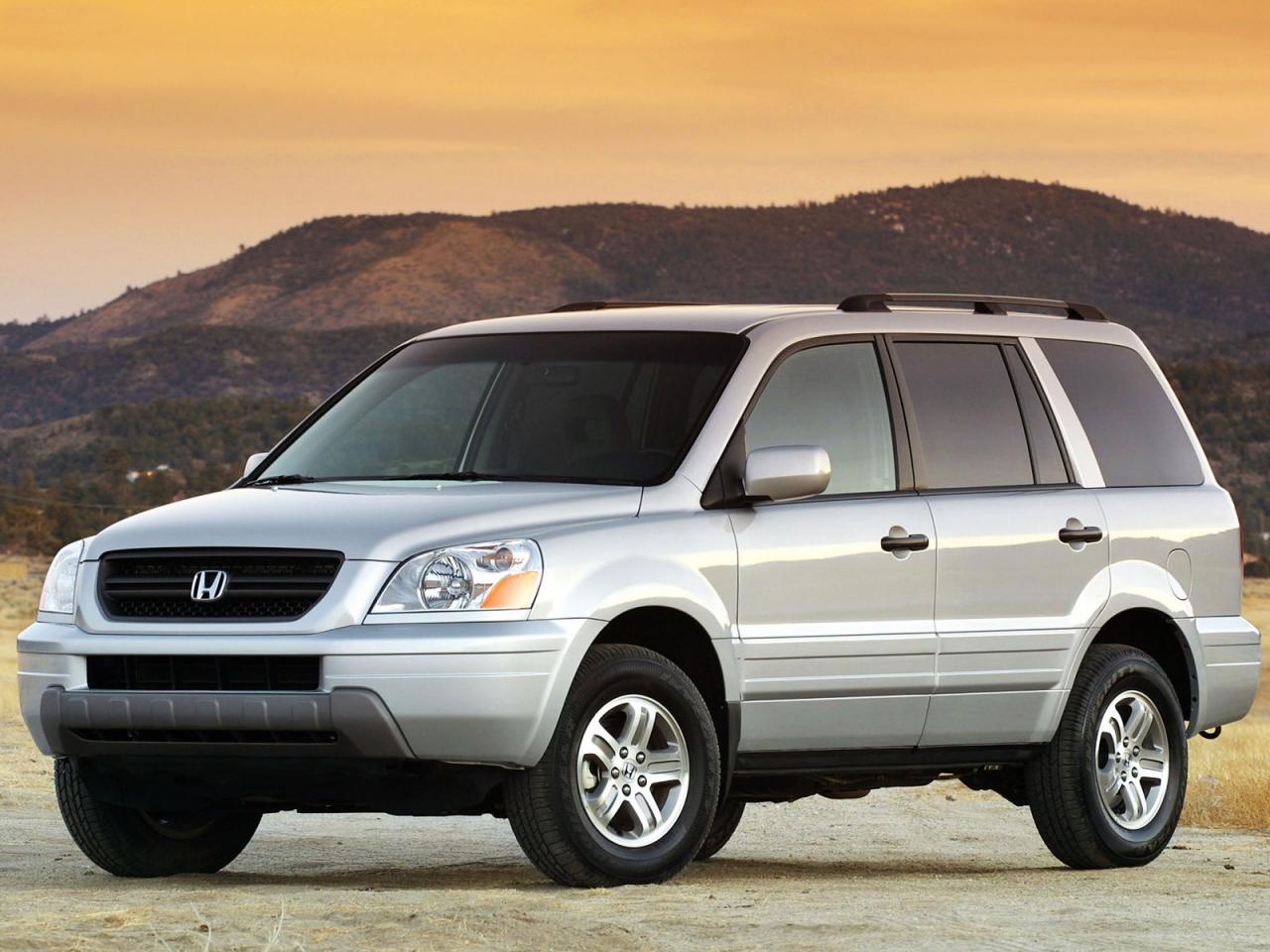 обои Honda Pilot на фоне гор фото