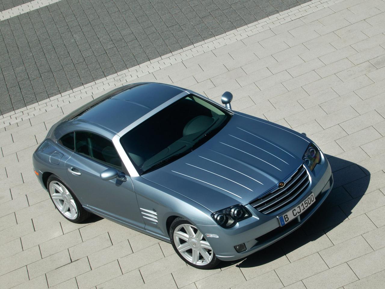 обои Chrysler Crossfire серебристый вид сверху фото