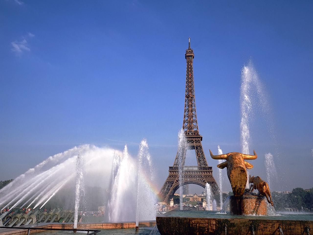 обои Эйфелева башня и фонтаны фото