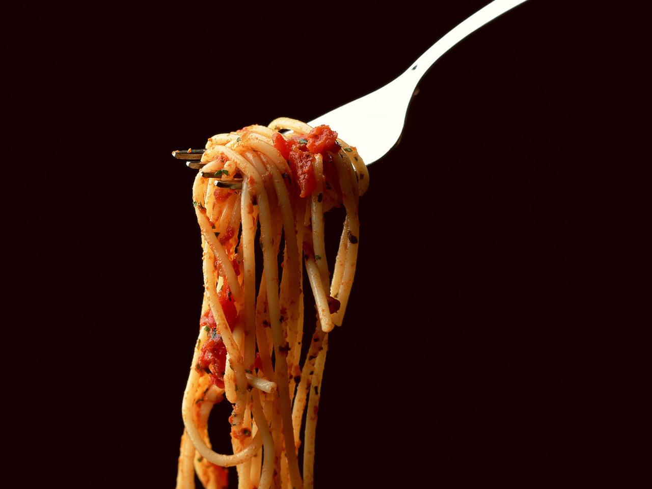 обои Спагетти на вилке фото