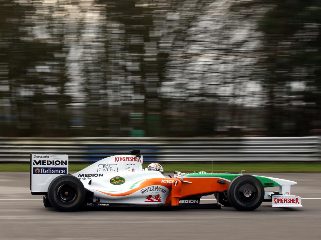 обои Force India VJM02 Shakedown фото