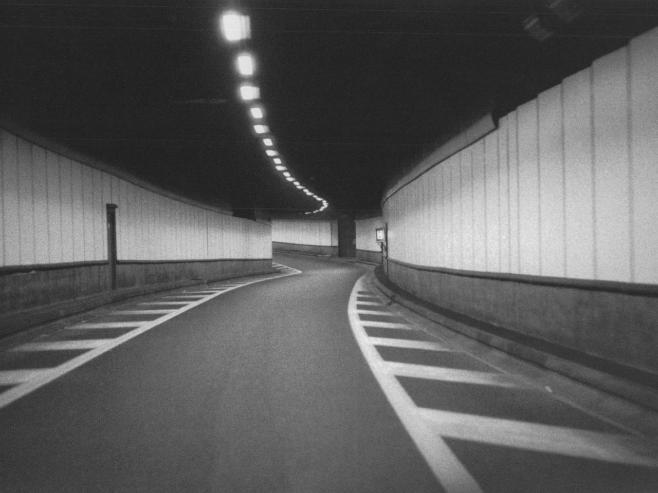 обои Rammstein TUNNEL - PARIS-FRANCE фото