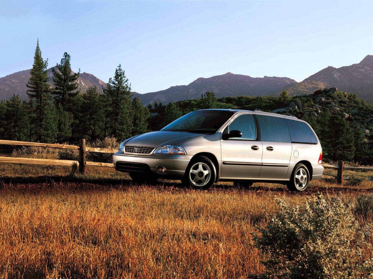 обои Ford Windstar на природе фото