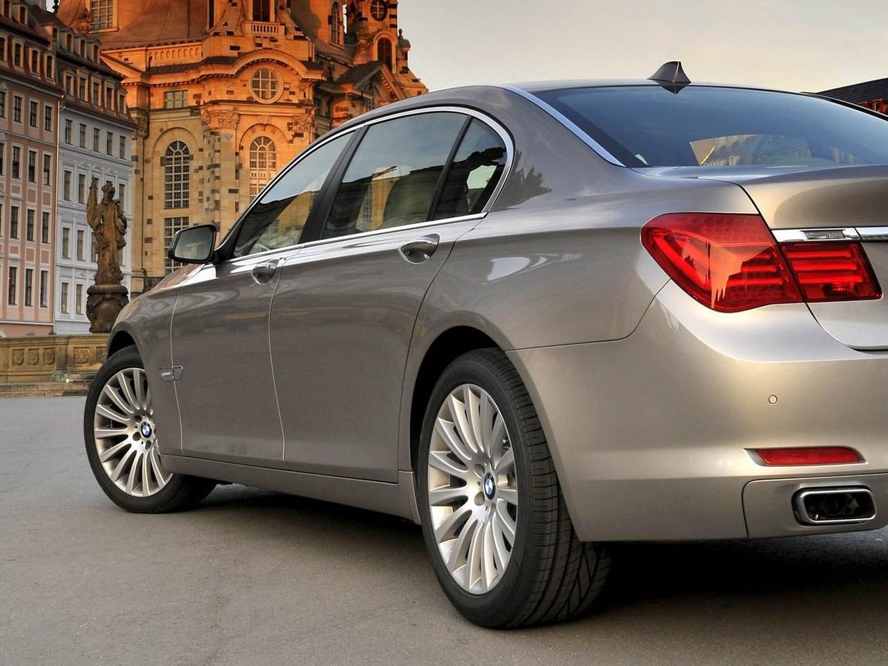 обои Bmw 750li фото