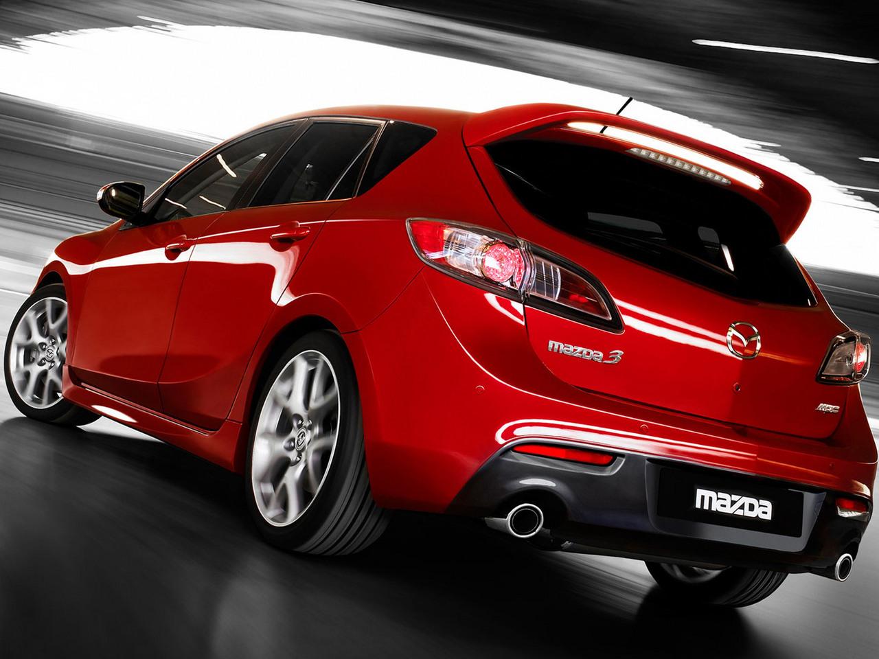 обои Красная Mazda 3 фото