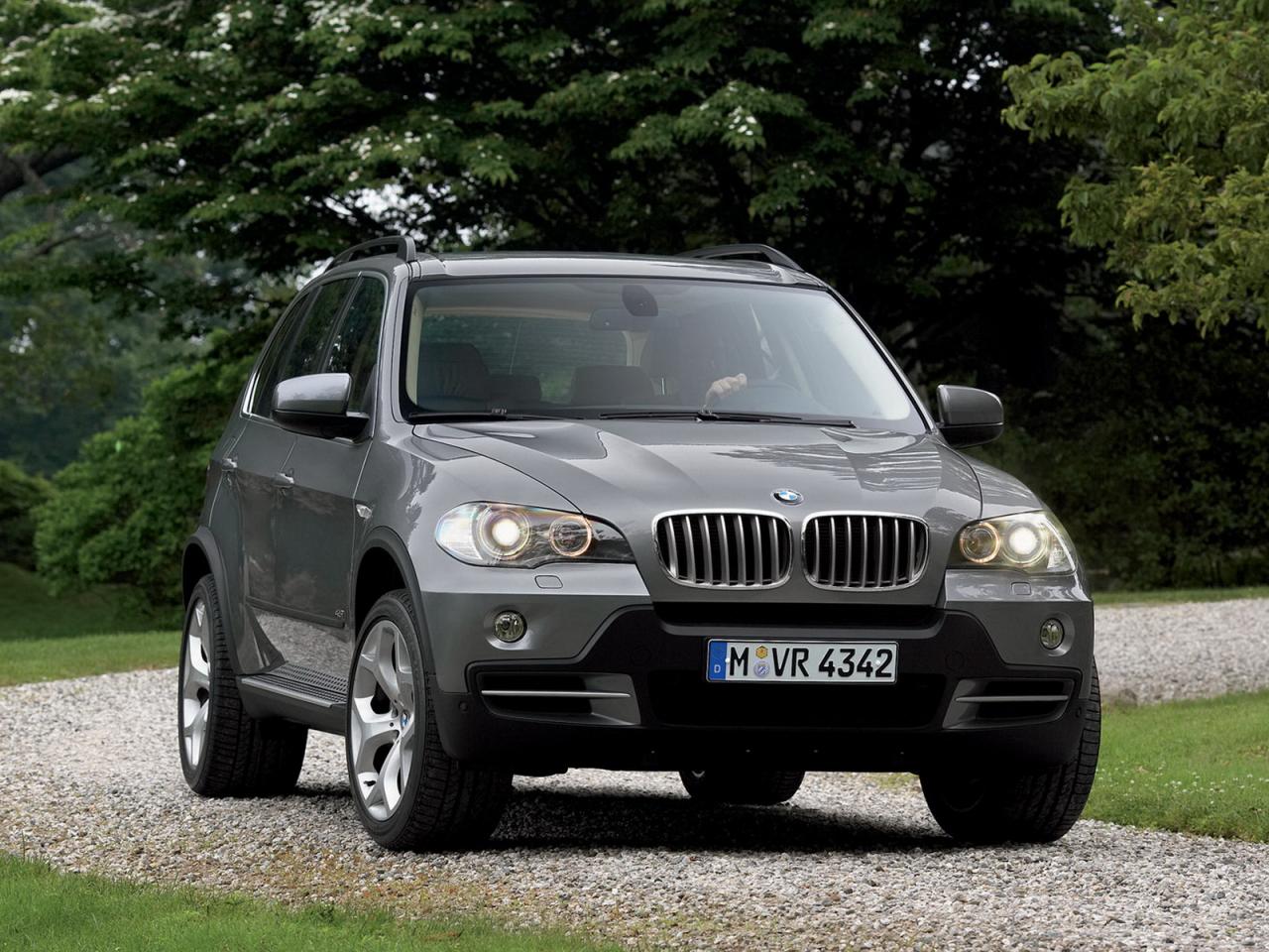 обои BMW X5 вид со стороны фары фото