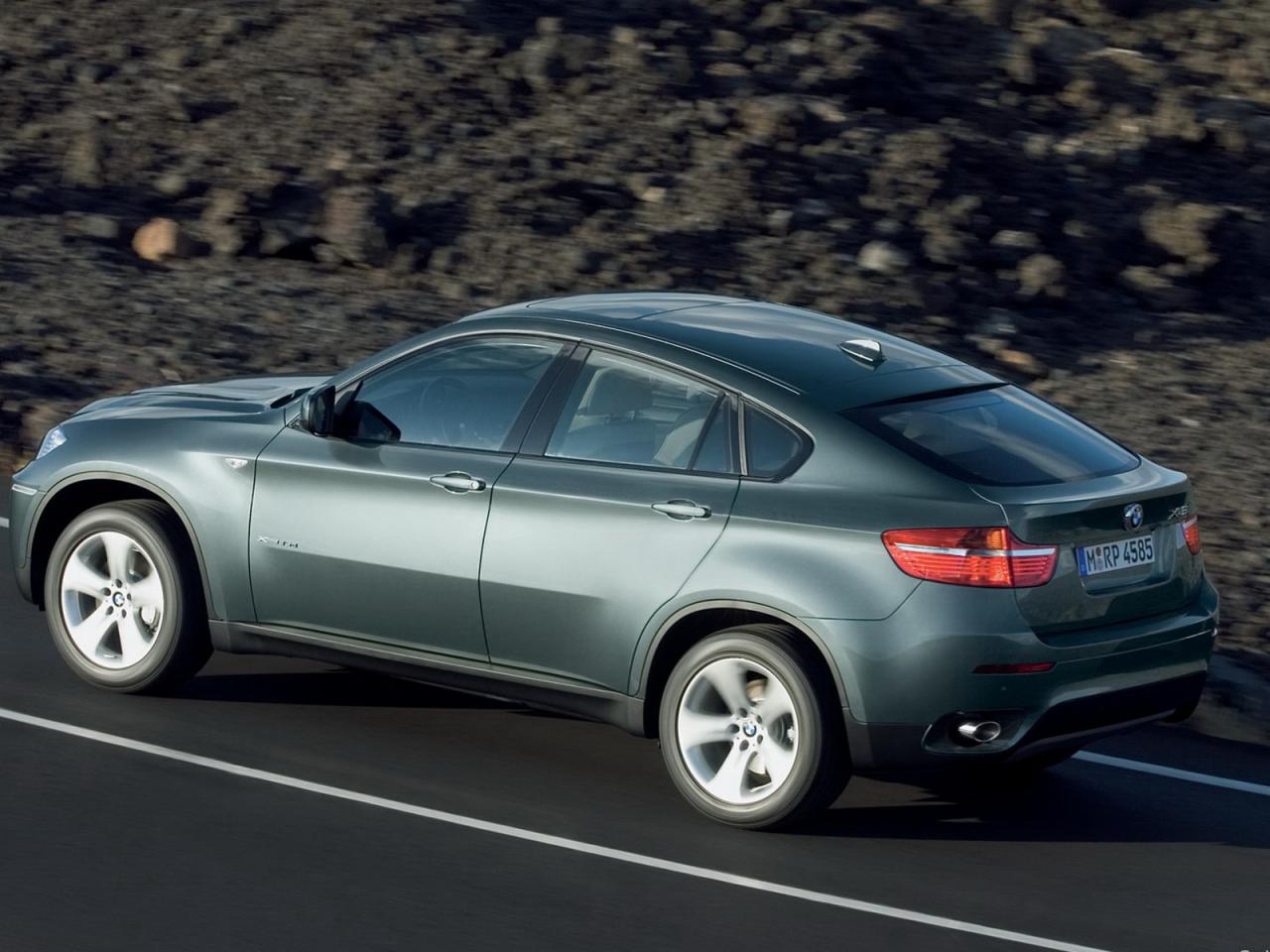 обои BMW X6 вид со стороны фары фото