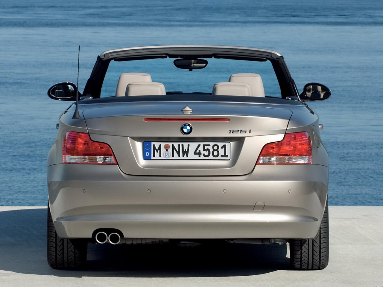 обои BMW_1series cabrio вид сзади_ с другого ракурса фото