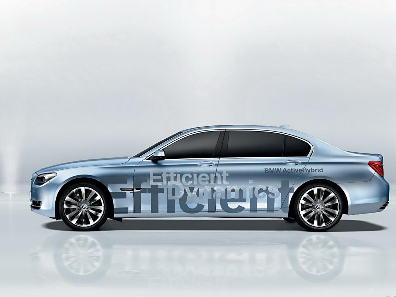 обои BMW_7-series_hybrid вид сбоку_ фото