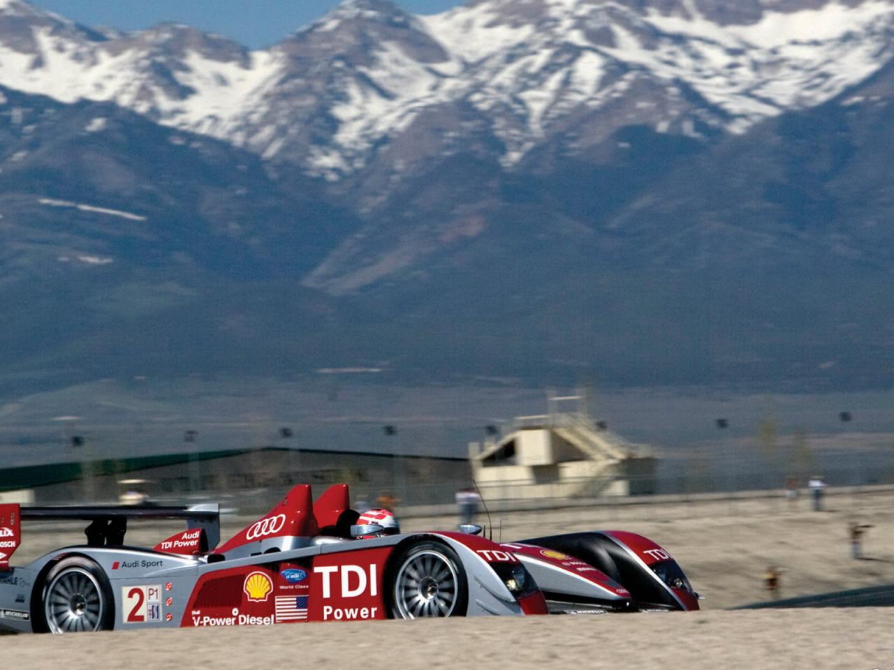 обои Audi R10 TDI вид  на иллюстрированном фоне фото