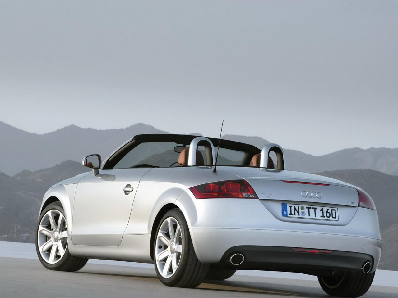 обои Audi TT roadster вид  в стиле скорости фото