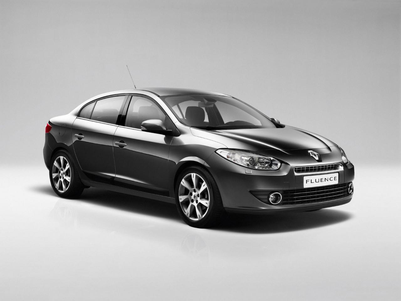 обои Renault Fluence студийное фото фото