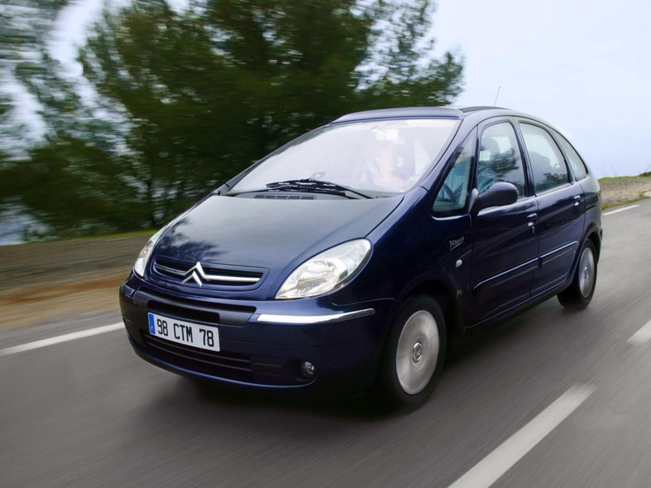 обои Citroёn Xsara Picasso передок в пути фото