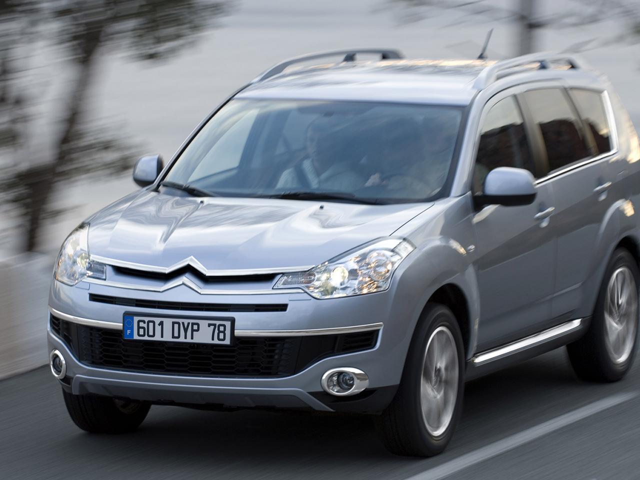 обои Citroёn C-Crosser в пути фото