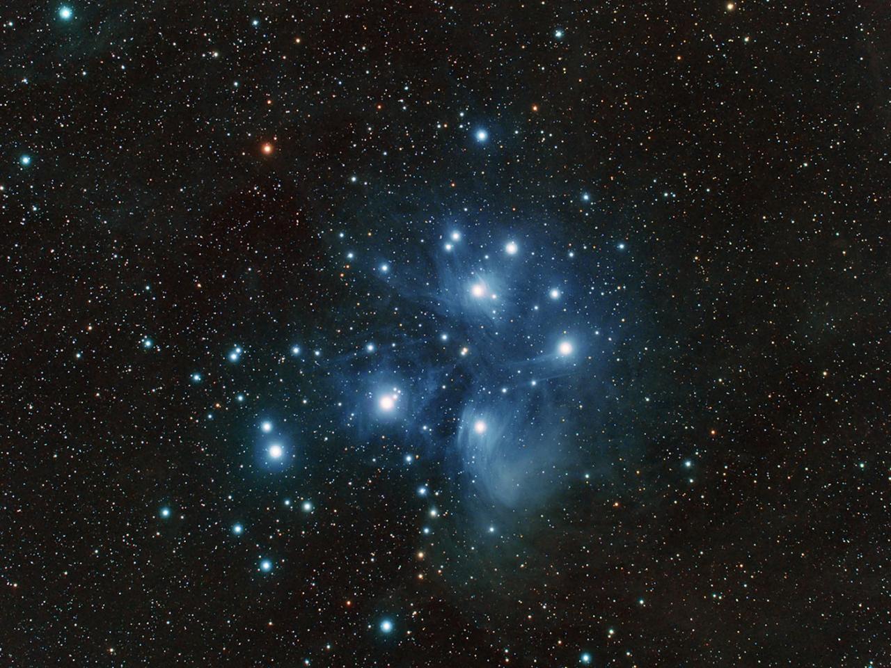 обои The Pleiades Star Cluster (Messier 45) фото