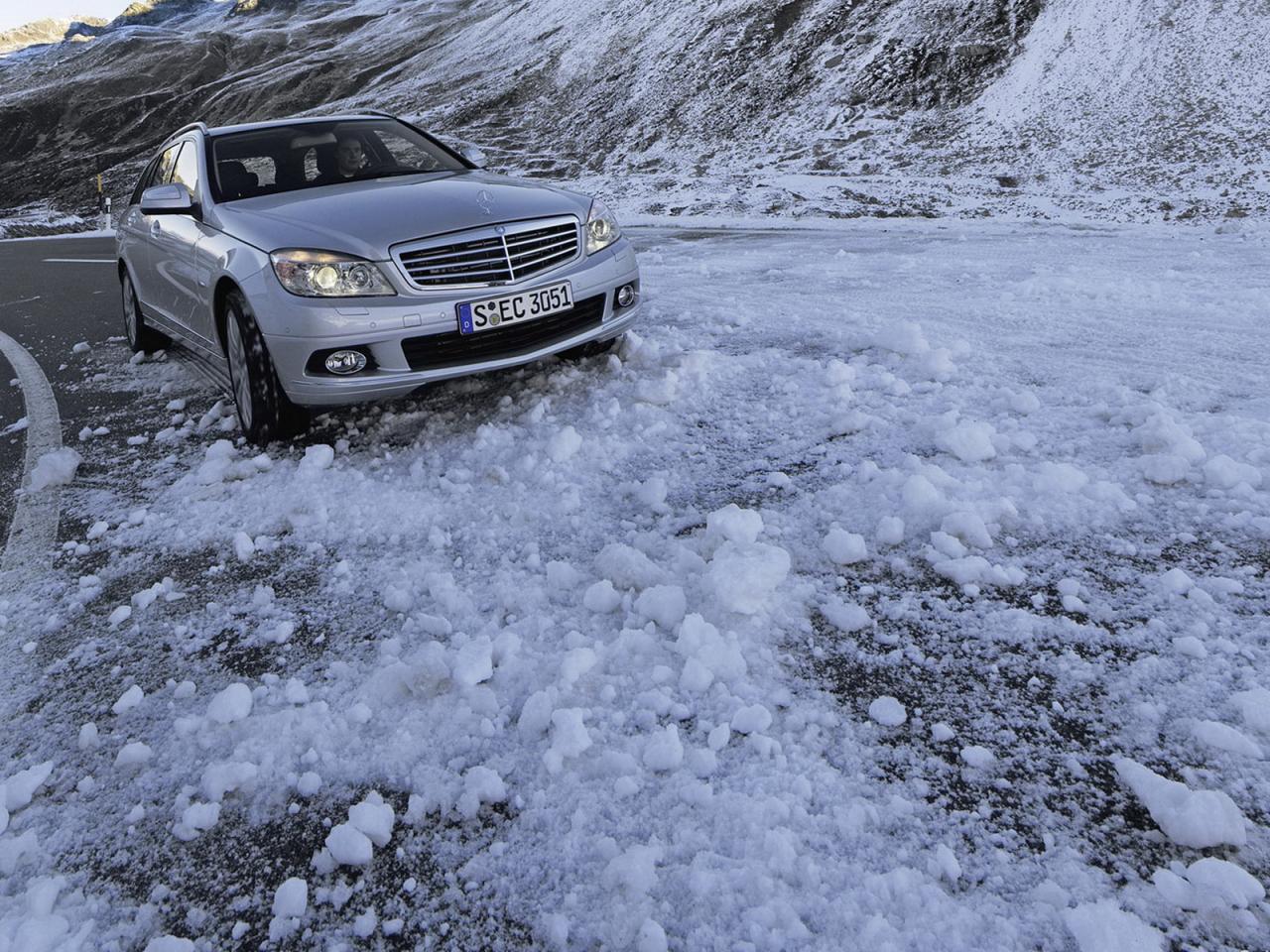 обои Mb C 4 matic  вид с камеры в движении фото