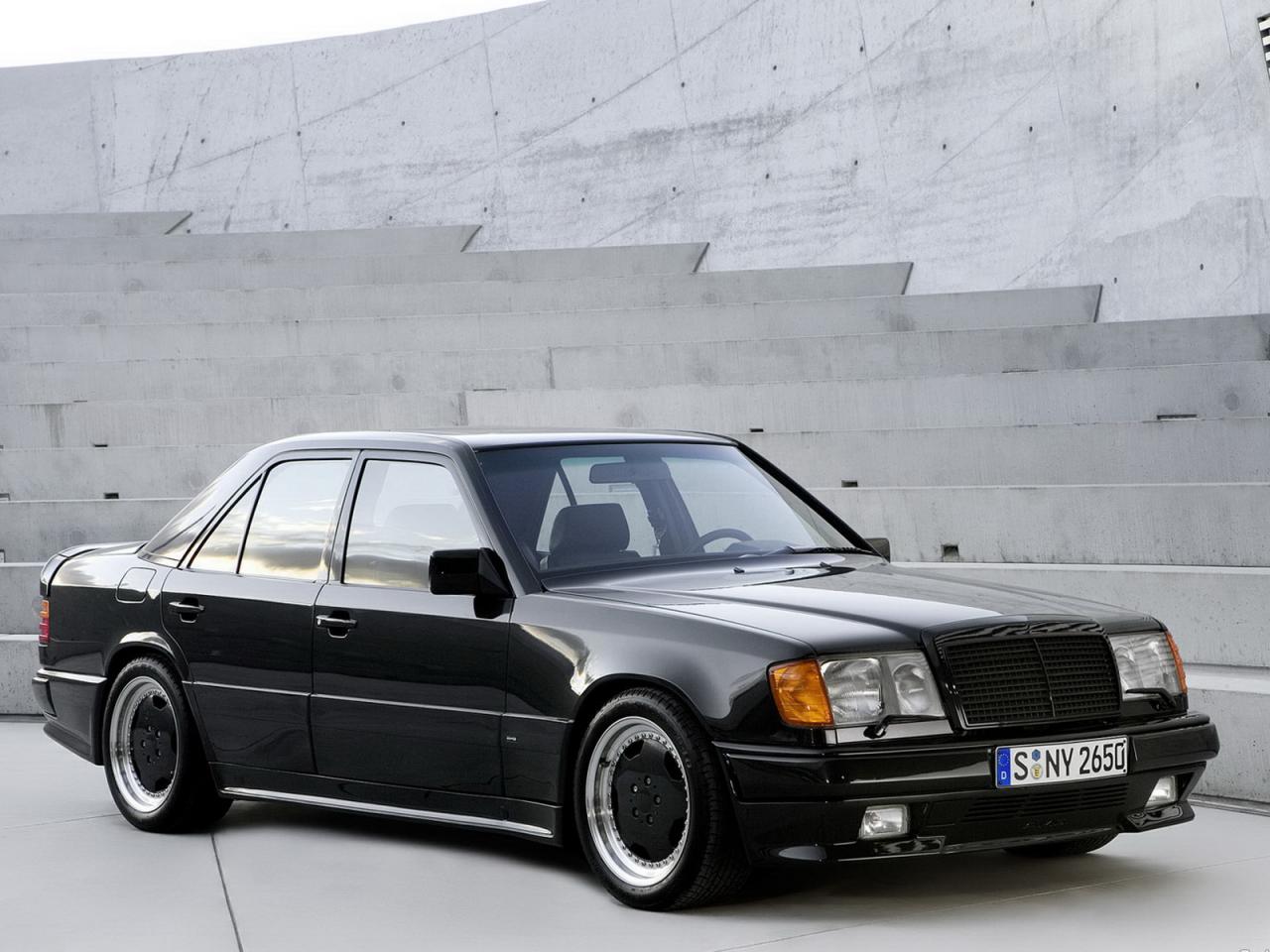 обои MB_5F40years AMG вид авто с другого ракурса фото