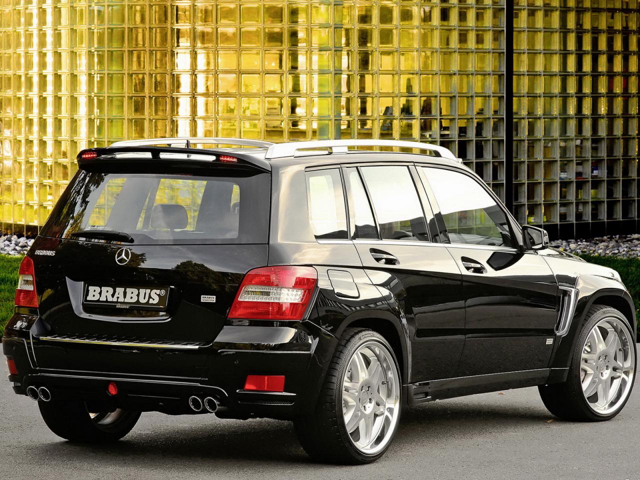 обои MB GLK brabus   вид с камеры наискосок фото