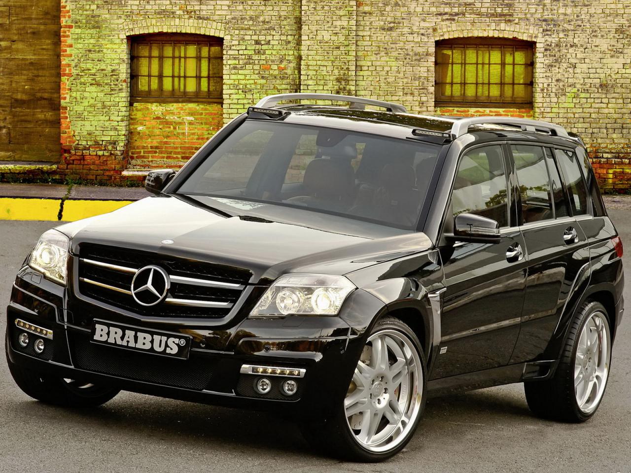 обои MB GLK brabus   вид с камеры с другого плана фото