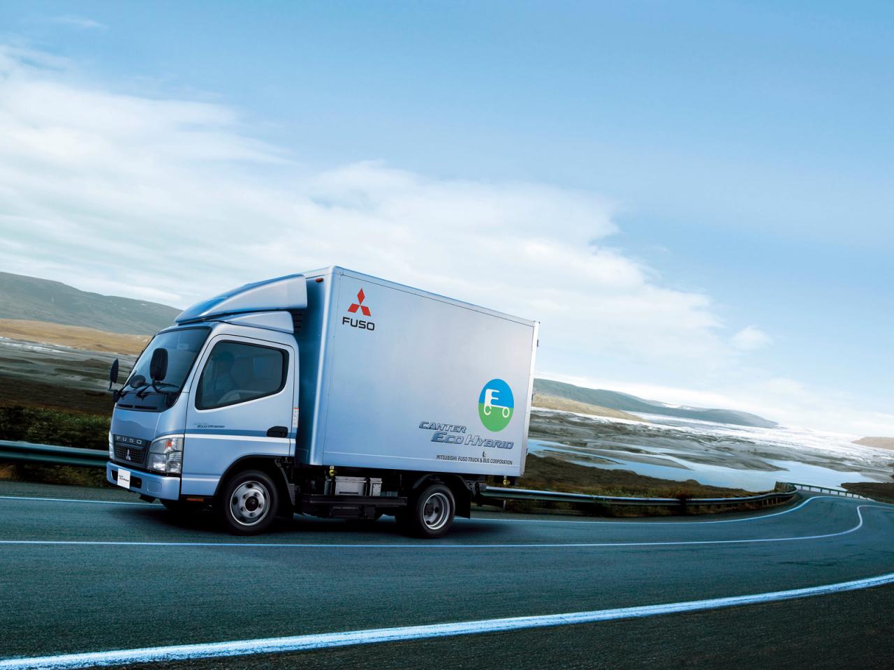 обои Mitsubishi Fuso Canter Eco Hybrid фото