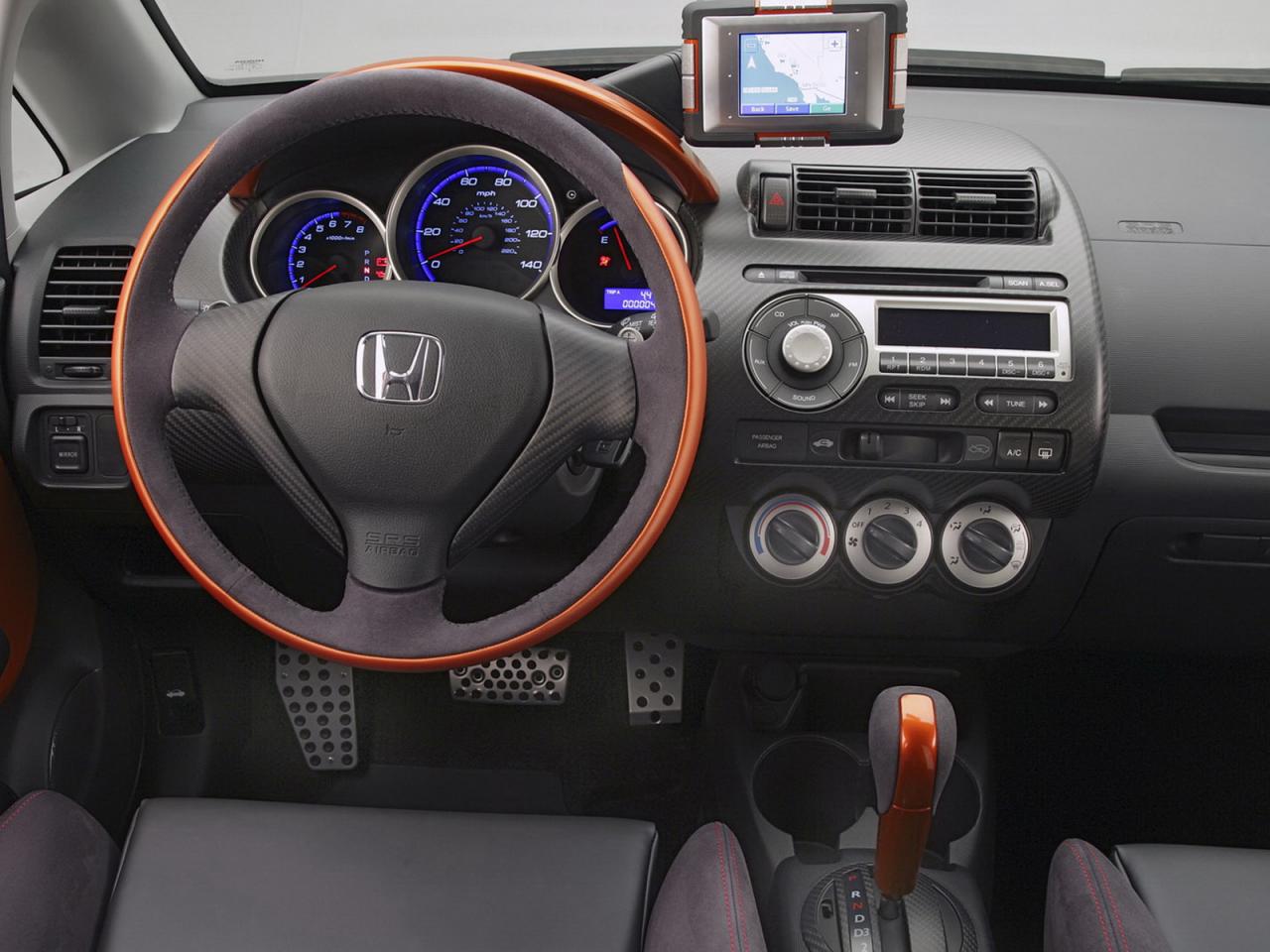 обои Honda Fit extreme вид изнутри машины фото