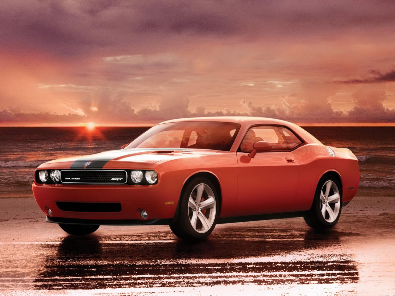 обои Dodge challenger SRT8 вид авто на фоне моря фото