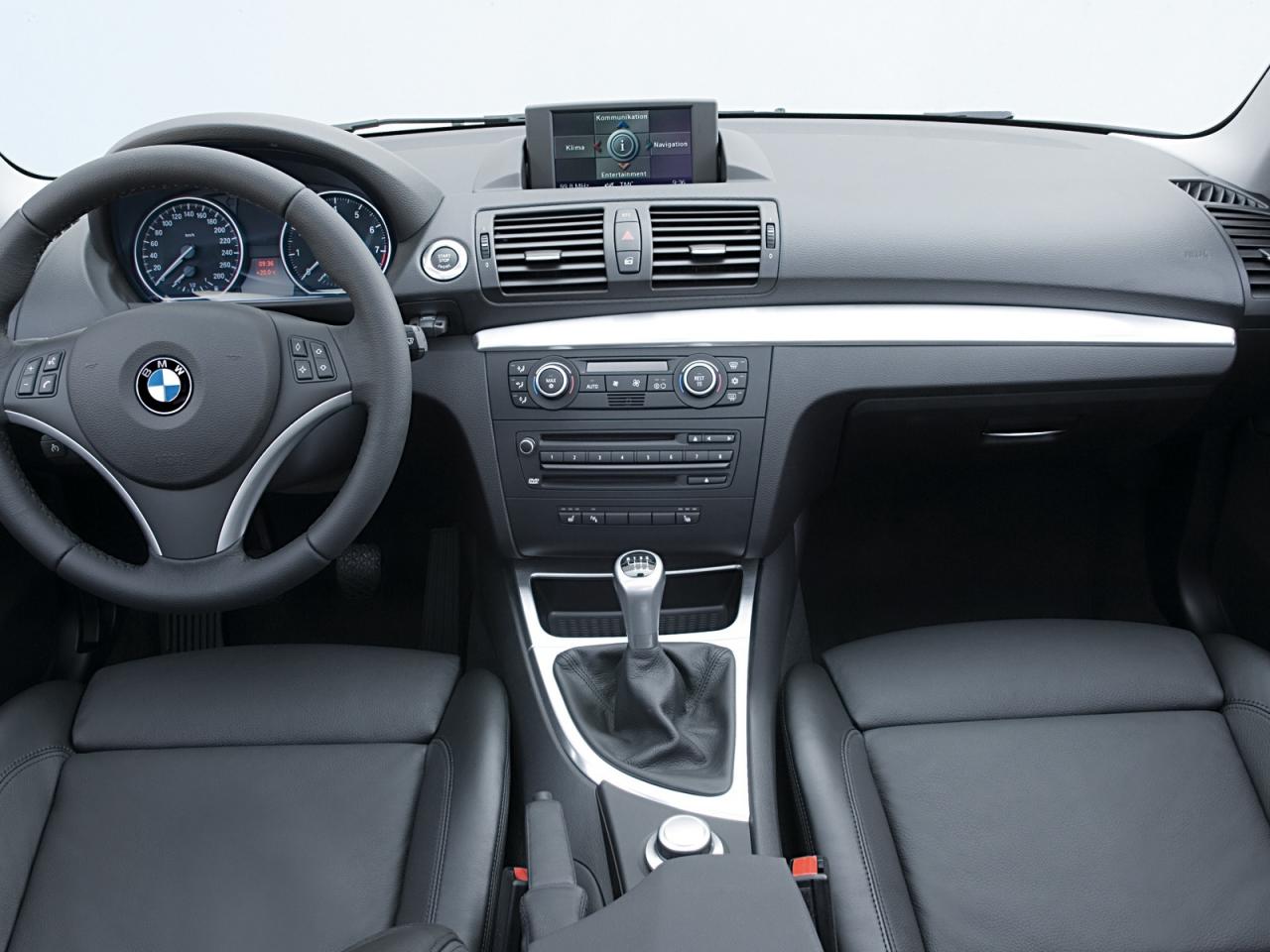 обои Bmw 135i coupe interior фото