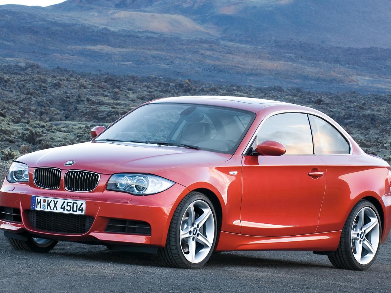 обои Bmw 135i coupe rocks фото