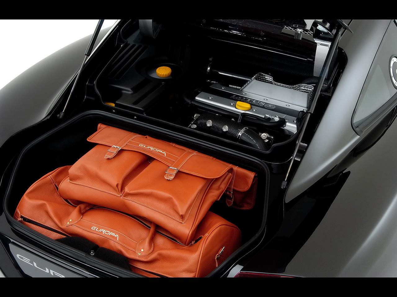 обои Lotus Europa S Luxury Touring Pack Option Trunk Closeup фото