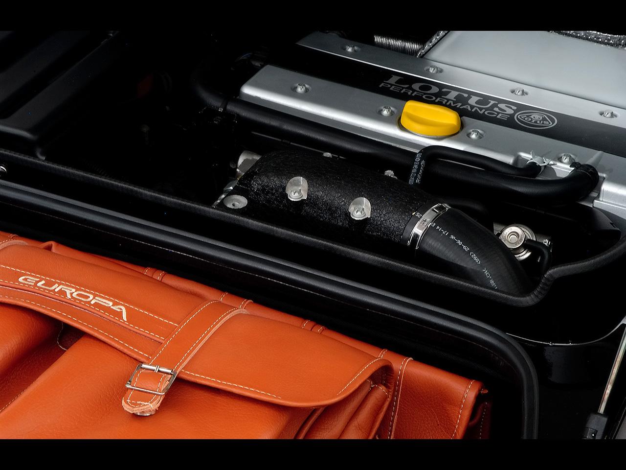 обои Lotus Europa S Luxury Touring Pack Option Trunk Detail фото