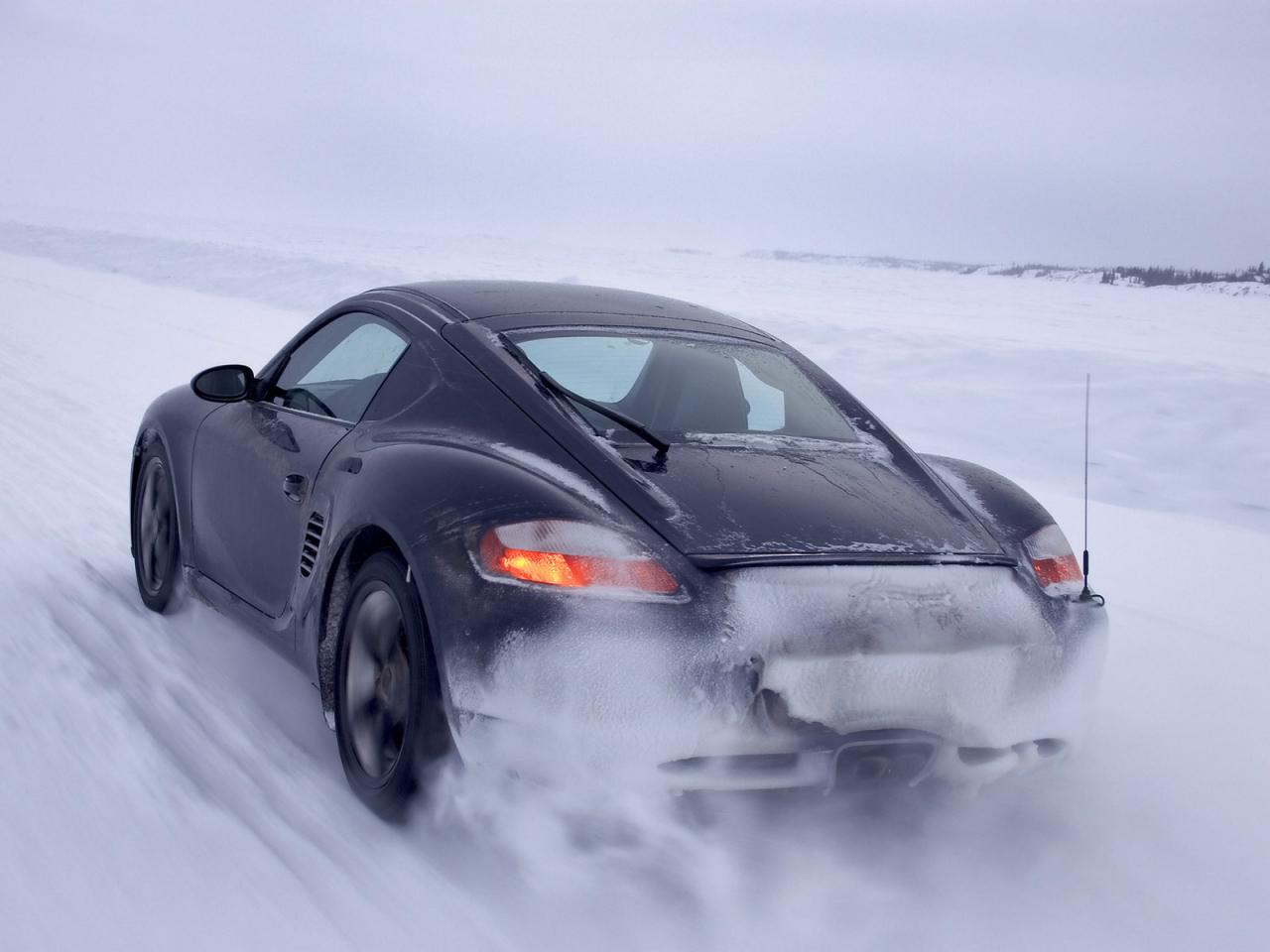 обои Porsche Cayman S Production Black RA Snow фото