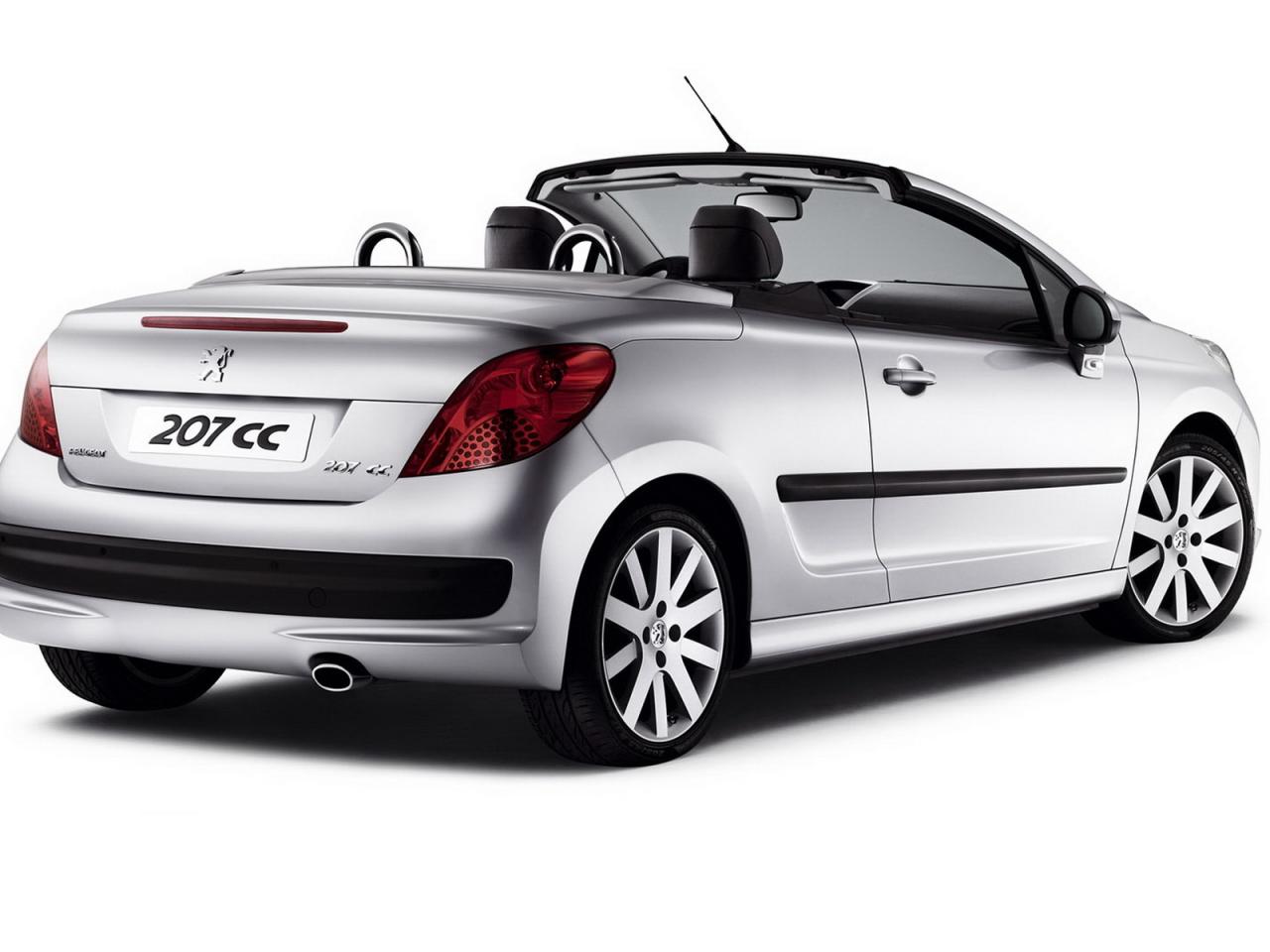 обои Peugeot 207CC вид авто сзади фото