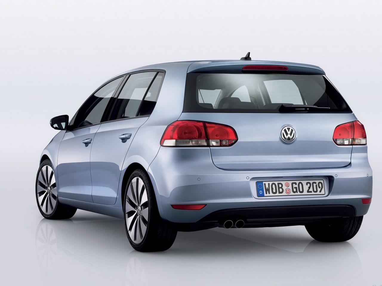 обои VW Golf VI вид авто сзади фото