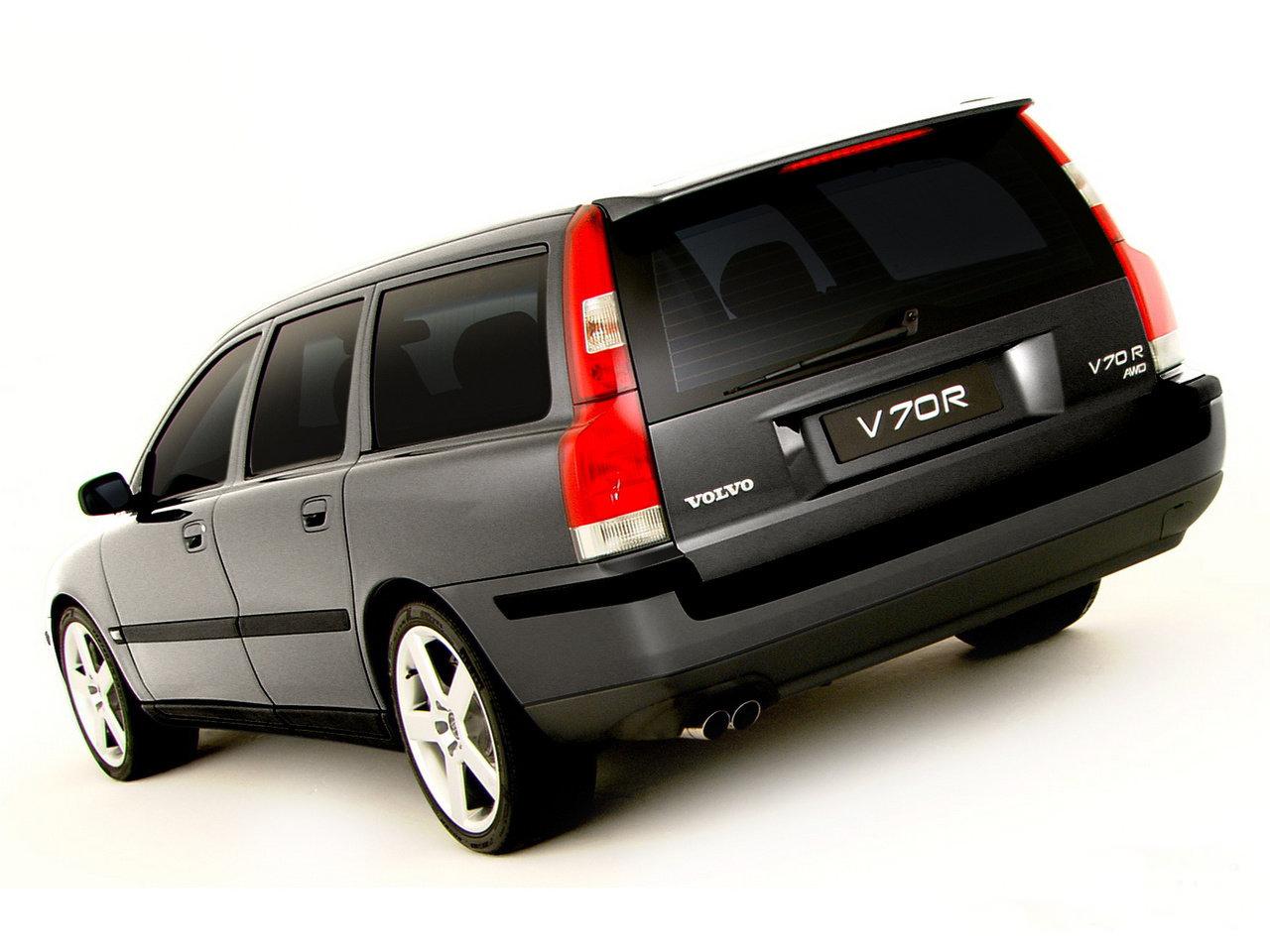 обои Volvo V70 вид сзади на белом фоне фото