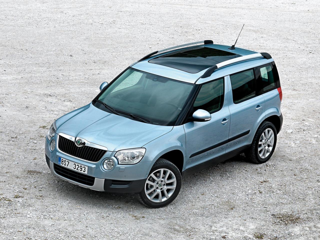 обои Skoda Yeti голубого цвета фото