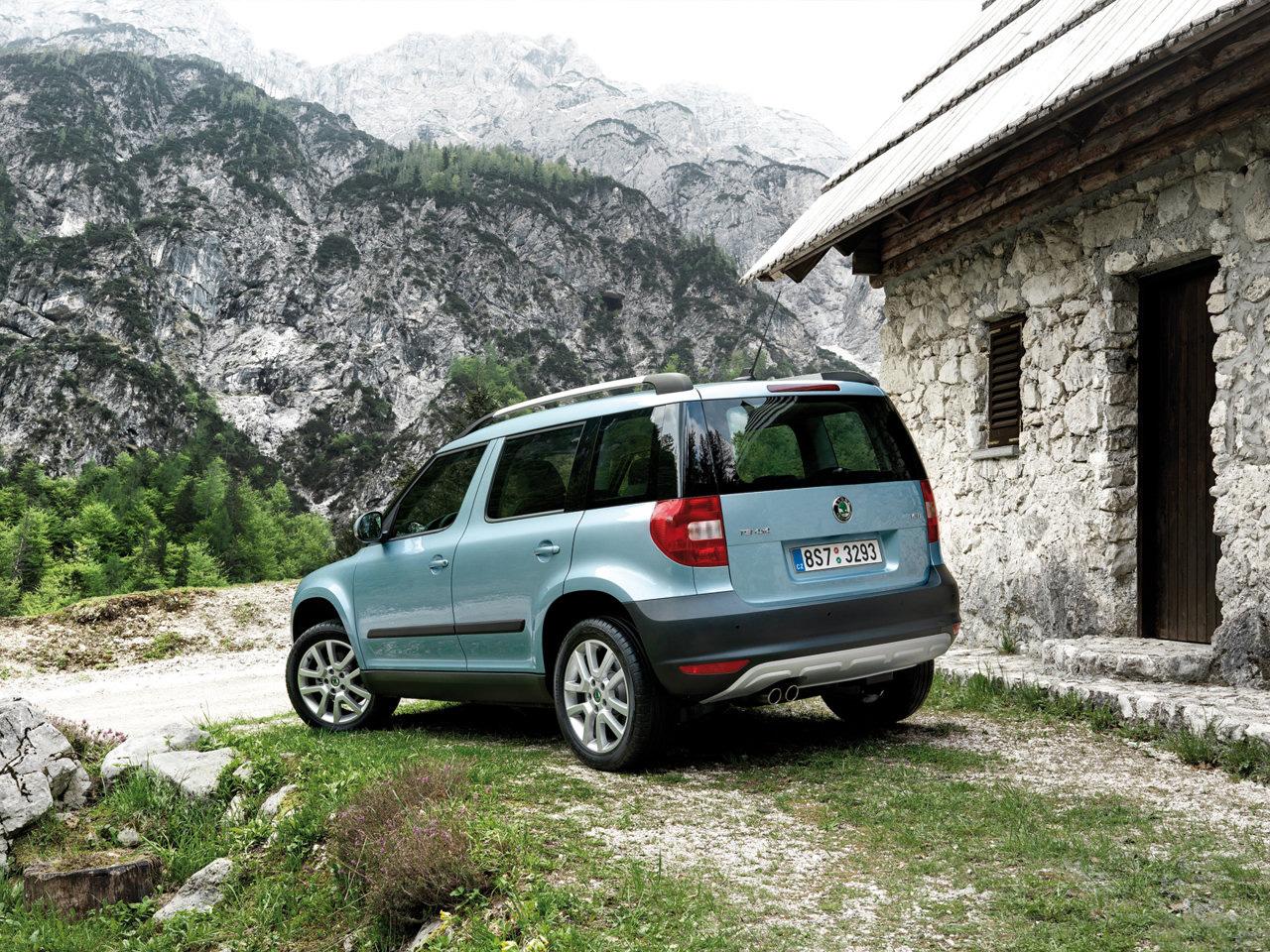 обои Skoda Yeti у дома фото