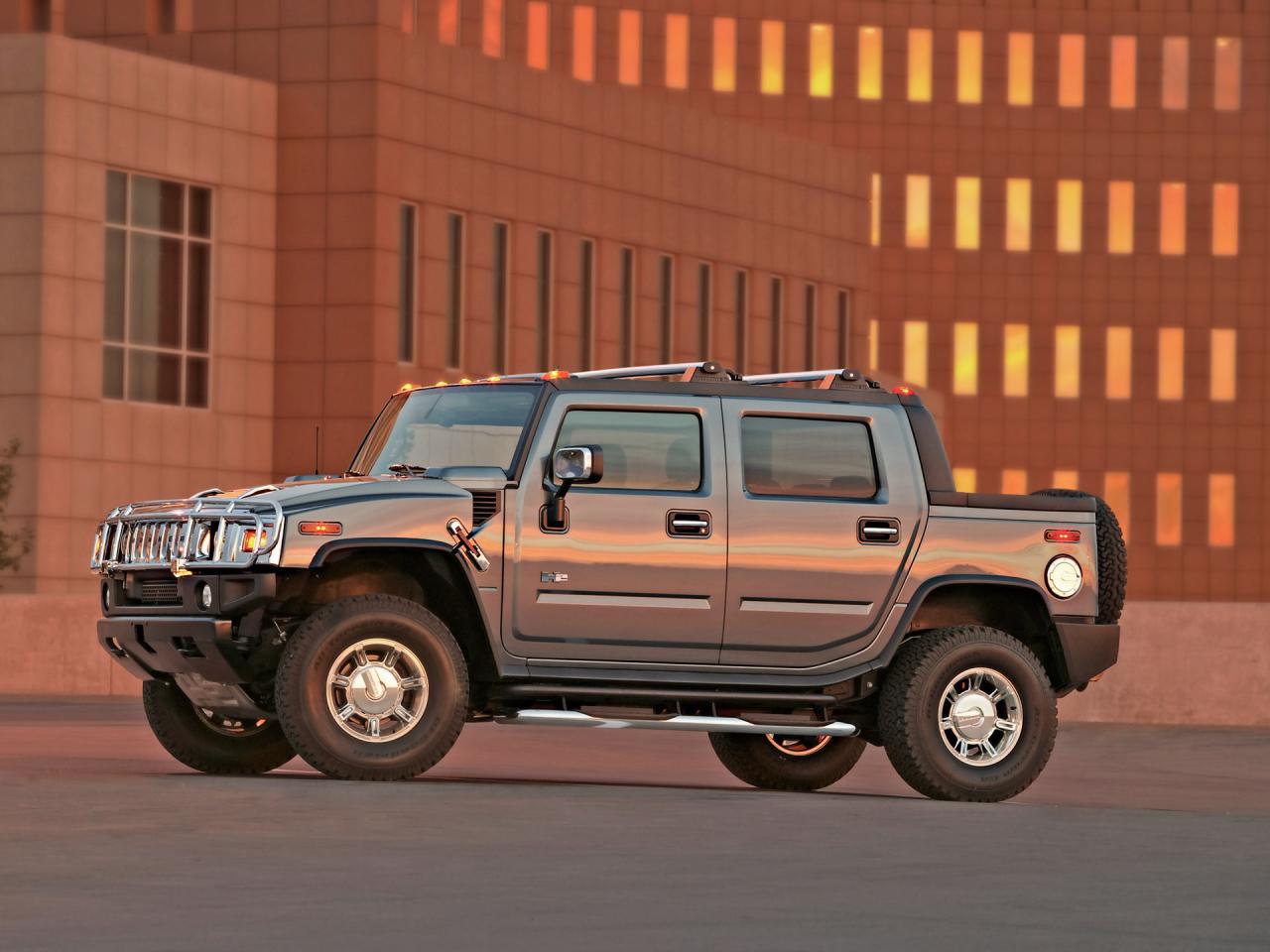 обои Hummer H2 SUT SA Urban Twilight фото