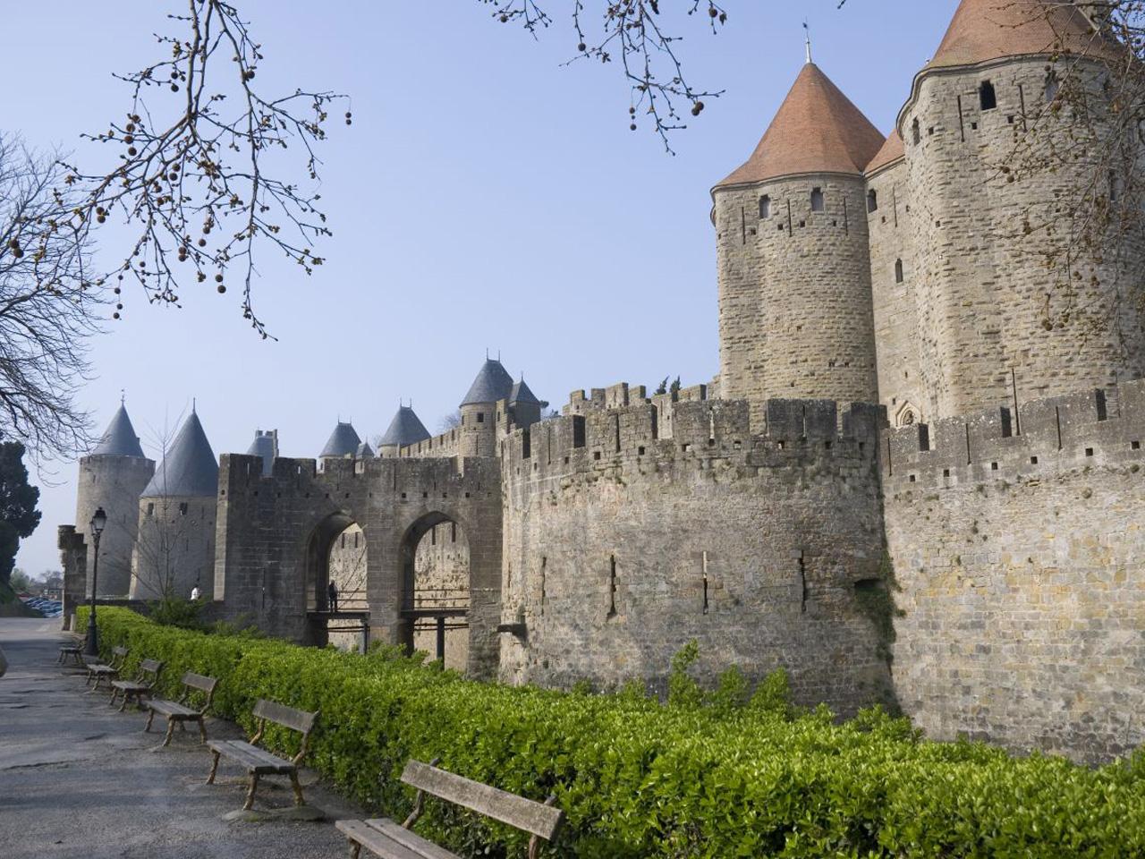 обои Carcassonne Benches фото